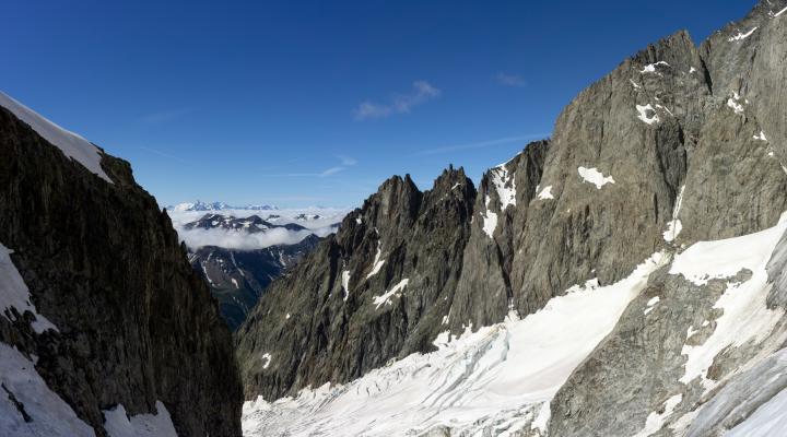 sur le glacier du brouillard, vue sur l'arête du même nom.