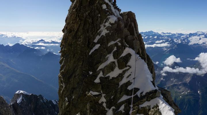 ...avec un joli gendarme