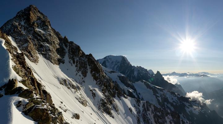 Vue sur l'aiguille depuis le début de l'arête Franco-italienne