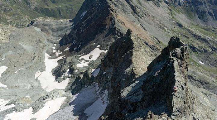 Dans le dernier petit raidillon sous le sommet.