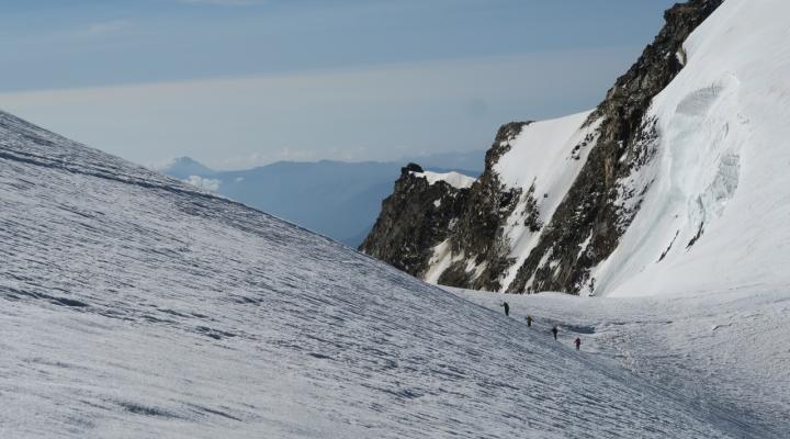 Vers la Pyramide Vincent