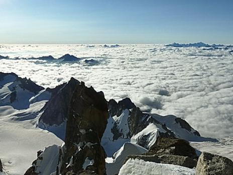 Mer de nuage sur l'Italie