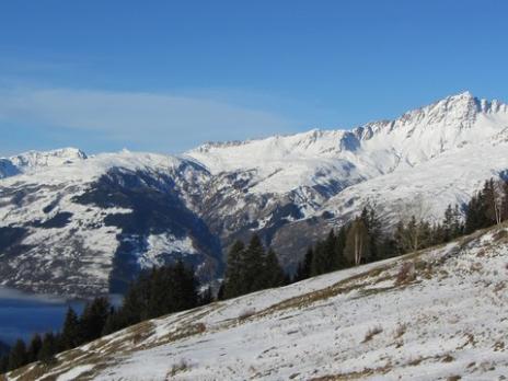 1ere neige au dessus de Bourg Saint Maurice. Photo: philippe Deslandes