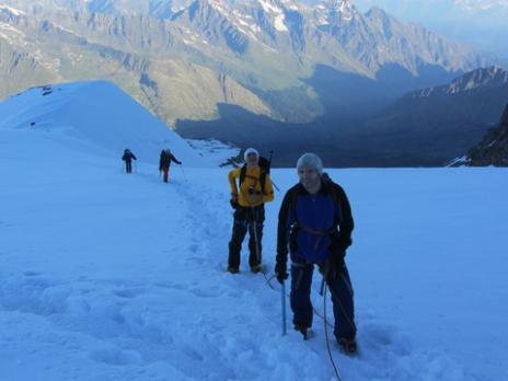 Grand Paradis montée par le glacier Lavaciau - guides des Arcs