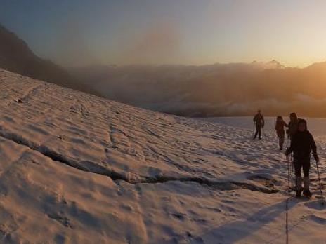 lever de soleil au début du glacier