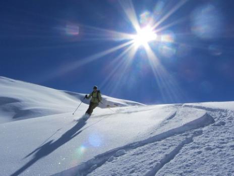 Hors piste à Sainte Foy descente sur le vallon du Ruitor