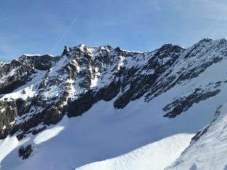 Vue sur l'arête Sache-Pourri depuis l'arête nord-ouest.