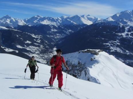 Ski de randonnée au dessus du fort de la Platte