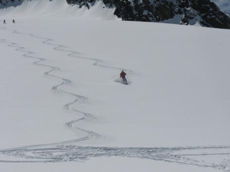 la descente dans une poudreuse de rêve