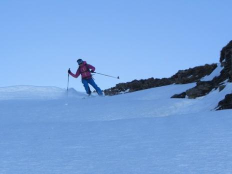 Ski de rando dans le Beaufortain couloir Ouest en dirction de Parozan
