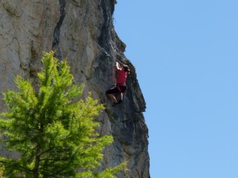 En pleine action au Chevril. Escalade en Vanoise