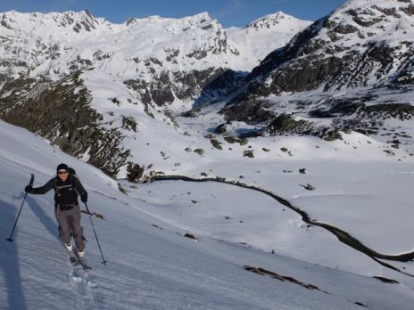 En montant au col