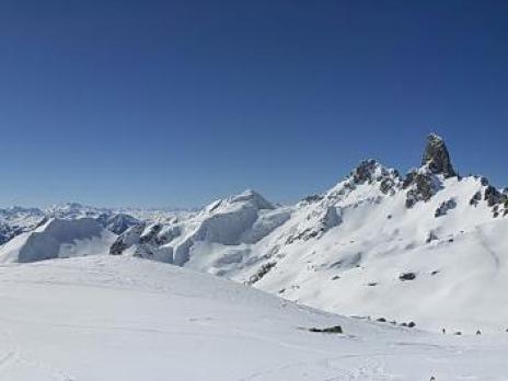 Col du grand Fond : vue vers la Pierra Menta.