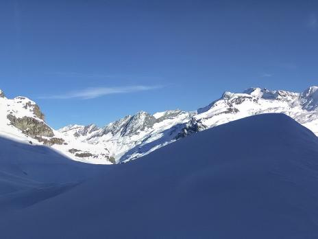 A gauche le passage qui permet de basculer sur le glacier di Vuert.