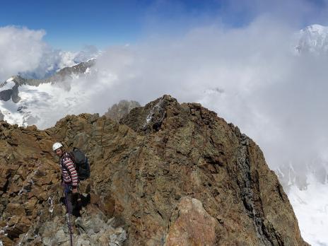 Départ du sommet pour la descente de la voie normale.