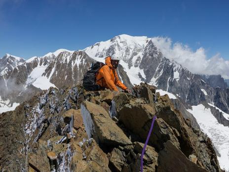 Sur la très belle partie horizontale.
