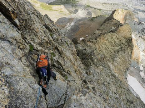 Dans le grand ressaut : c'est raide et ça grimpe un peu quand même.