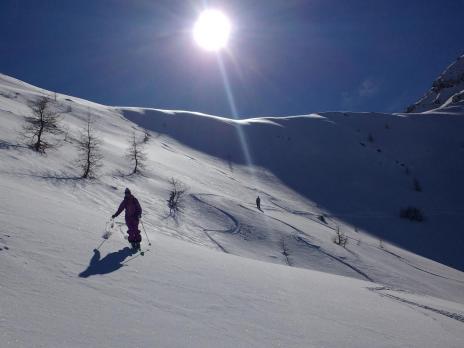 Hors piste La Plagne - face Nord du Friolin au dessus du lac de l'Etroit