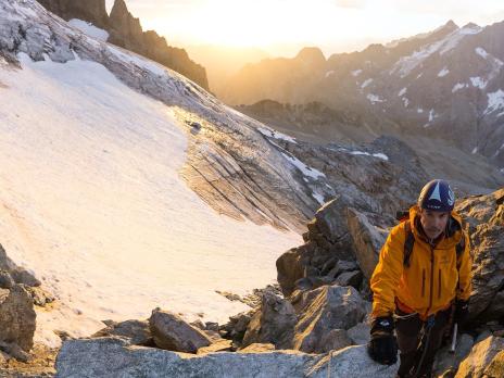 lever de soleil au départ de la voie, au col des neiges.