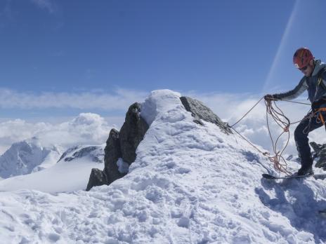 Petit rappel  au sommet pour éviter les Pierres.