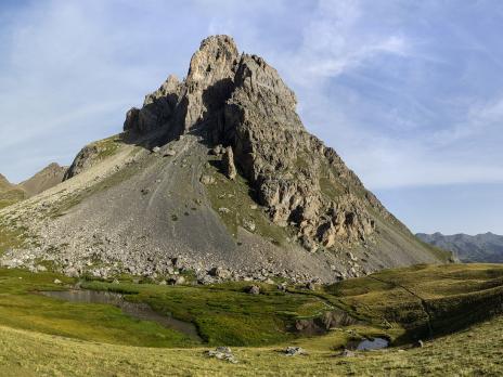 le pavé, vu depuis le vallon.