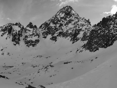 Dans la 3eme montée, sous le versant nord du doigt d'Assaly