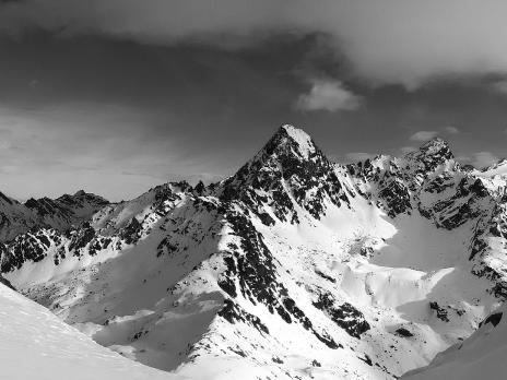 Le grand Assaly vu en montant aux dents rouges