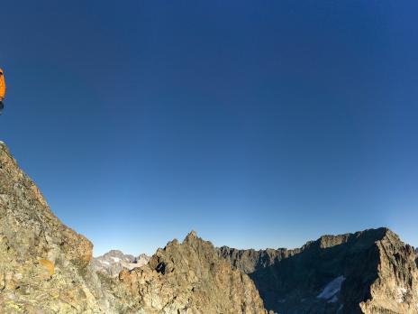 On sort des traversées versant nord pour enfin trouver le soleil.