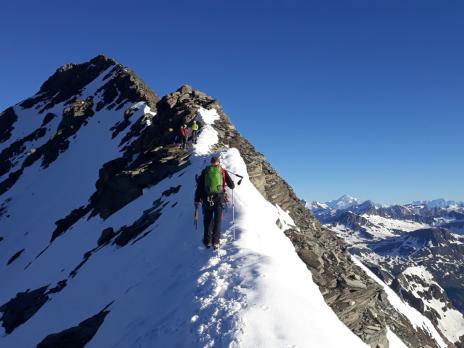 sur l'arête