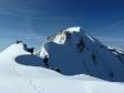 Vue sur la fin de la traversée et la belle arête neigeuse menant au Grand Paradis