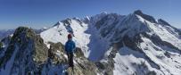 Entre le pain de sucre et le sommet, vue sur le Mont Blanc.