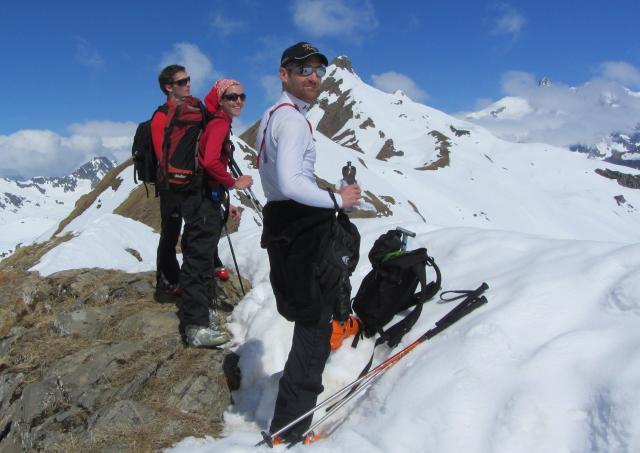 Ski de randonnée - le sommet de l'homme Cairn 2699m