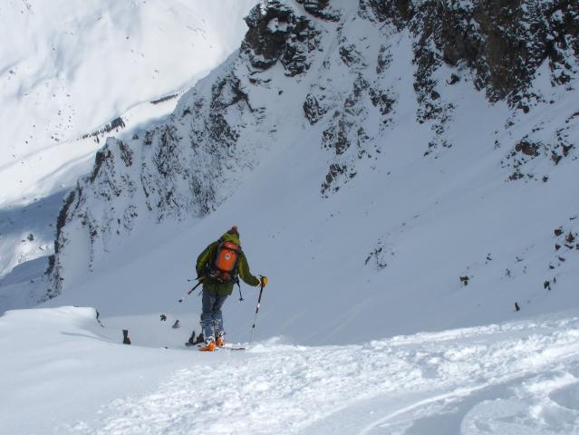 Ski de rando départ du couloir Nord de Pierre Pointe
