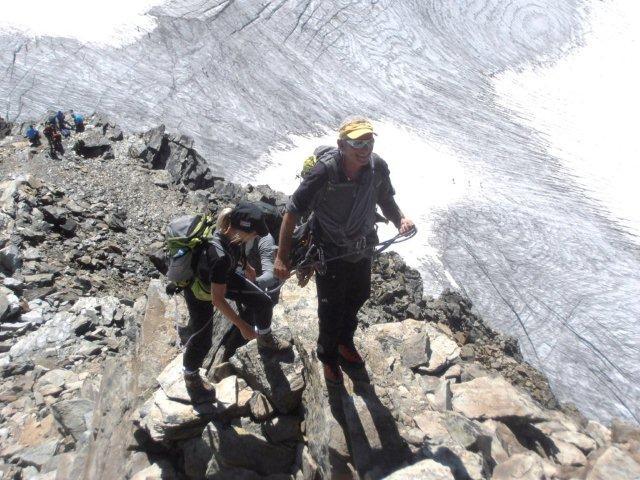 le sommet de la traversière avec les guides des Arcs