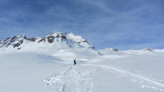 Au dessus du Fort de la Platte - ski de randonnée guides des Arcs