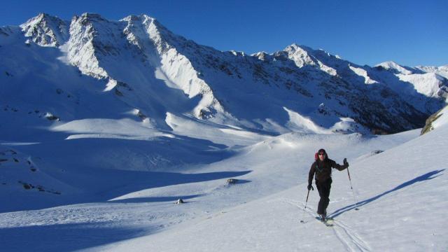 Ski de randonnée au départ du refuge de la Blanche - Queyras