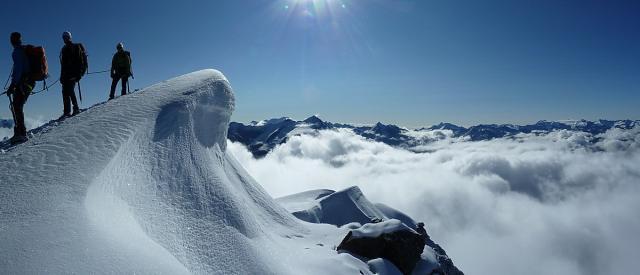 Au sommet du Dôme de la Sache