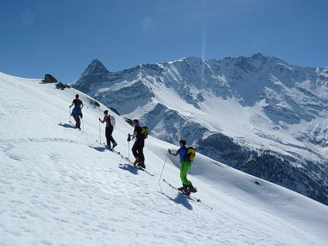 Montée à la crête des lanchettes.