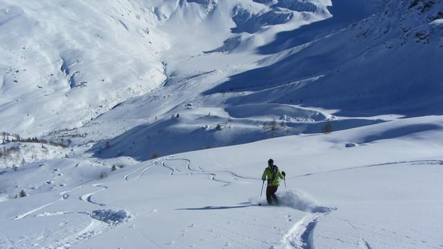Hors piste à Sainte Foy descente du col du Granier
