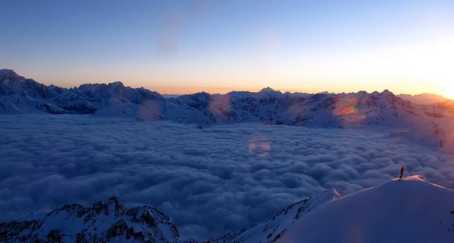 Levé du soleil depuis l'Aiguille Rouge  massif de la Vanoise