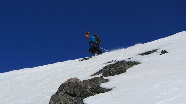 Ski de randonnée dans le Queyras descente de Chateau Renard