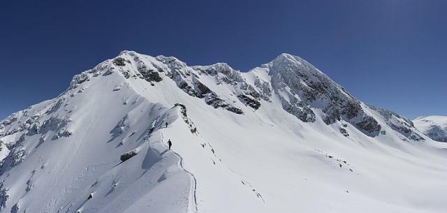 La belle arête qui donne accès au couloir.
