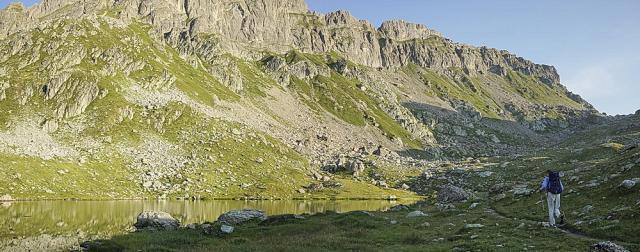 Approche le long du lac de Portette