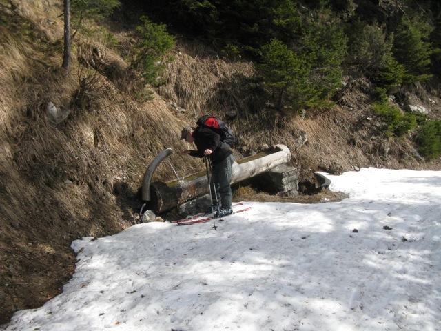 une pose rafraichissante. Randonnée en Beaufortain