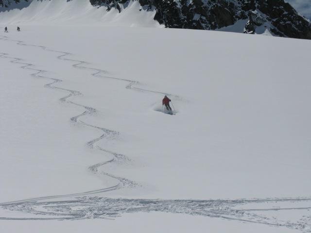 la descente dans une poudreuse de rêve