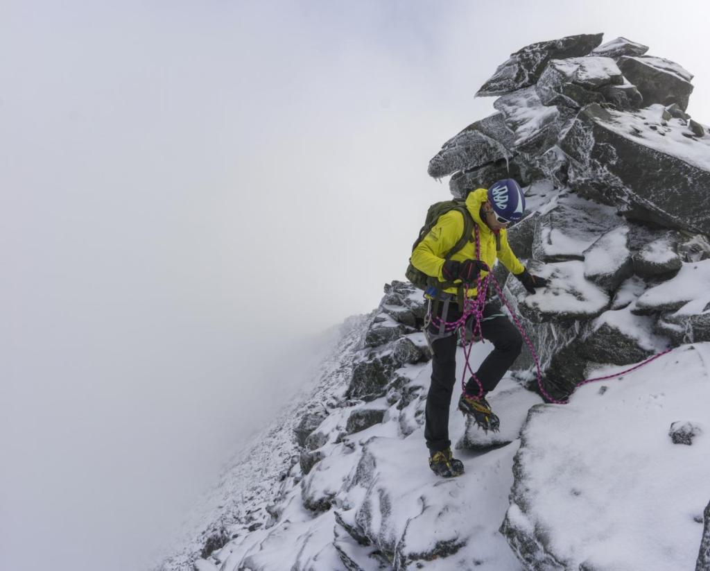 Beaucoup de givre en versant ouest.