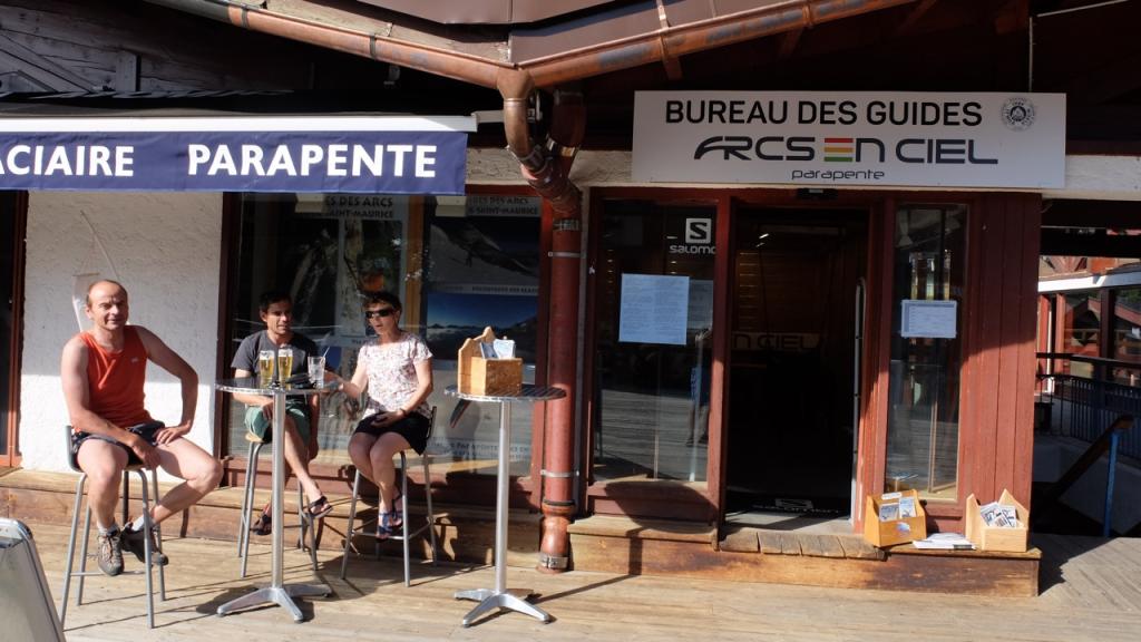 Gilles président du bureau, Philippe de Arc en Ciel et Sylvaine