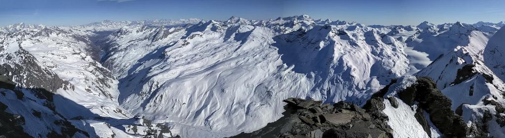 Panorama sur le Valgrisenche depuis la pointe de Nancruet.