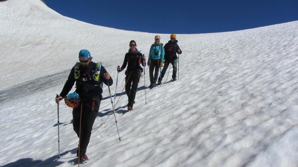 Randonnée glaciaire, la Traversière 3330m