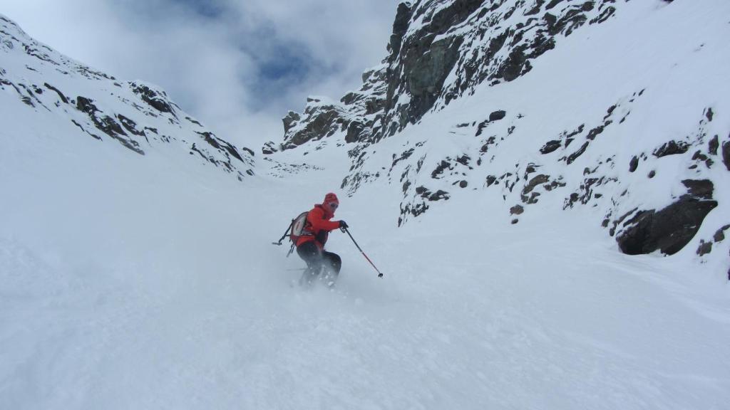 Hors piste les Arcs descente du couloir du Grand Col